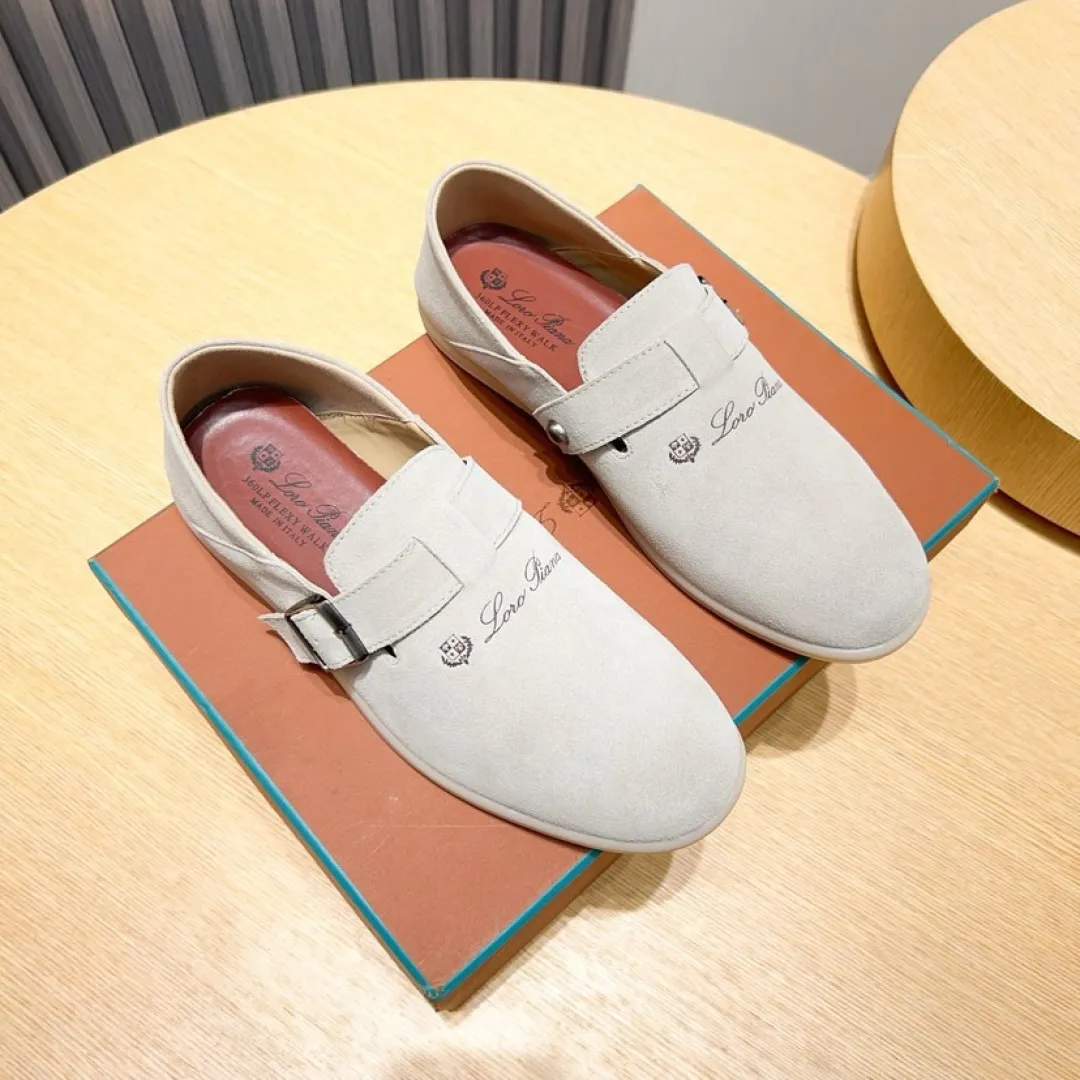 Factory price 420💰[loro piana] 2025 new moccasins, popular casual sneakers for street men. The shoes are made of first-layer suede leather uppers with rubber soles. They are classic. The complex craftsmanship and meticulous structure make the shoes light and soft, allowing you to walk comfortably and freely. Perfect for summer wear. Yardage: 38-45.